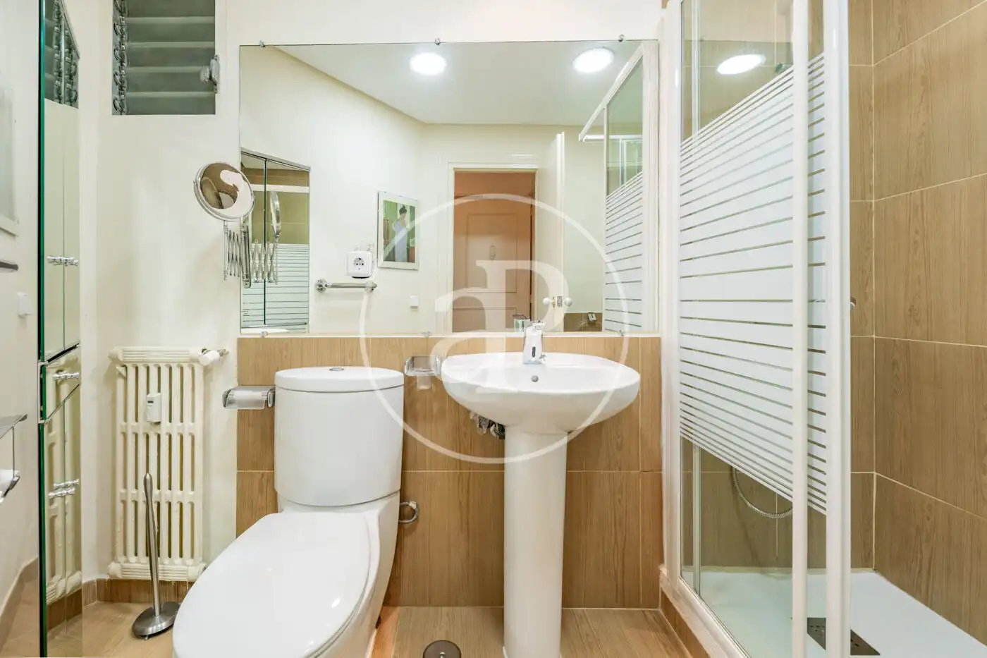 Baño de Piso en venta en Madrid con Aire acondicionado y Calefacción