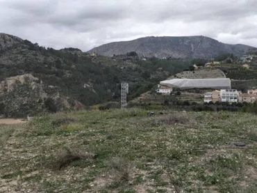 Terreno rústico en venta en Bolulla