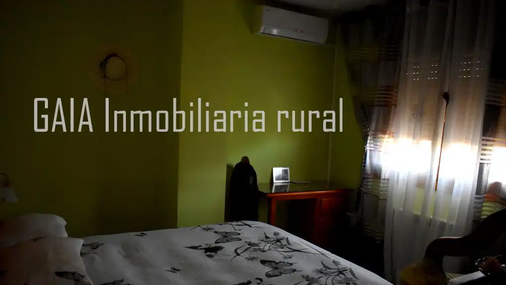 Schlafzimmer von Einfamilien-Reihenhaus zum Verkauf in Caspe
