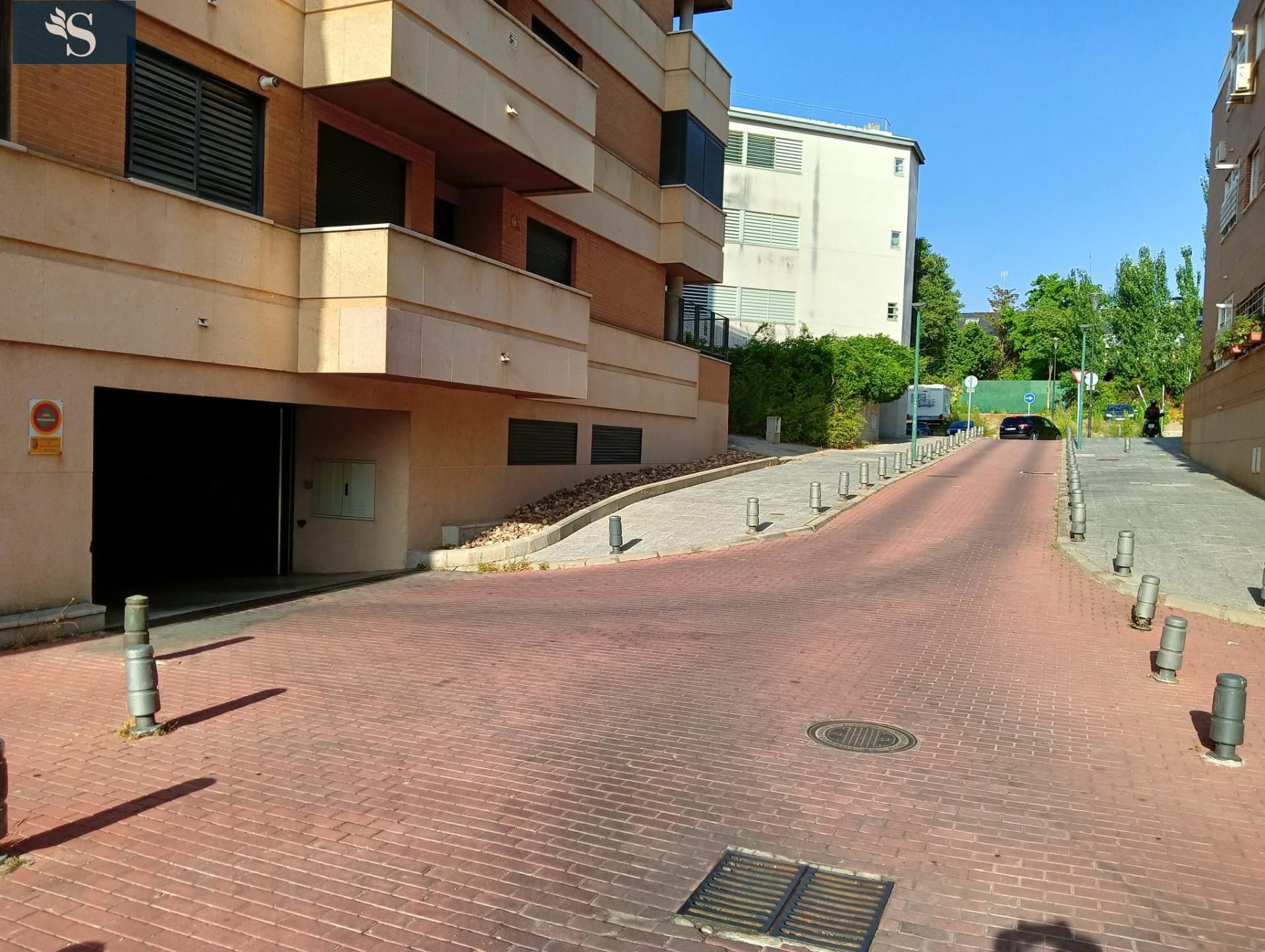 Exterior view of Garage for sale in Pozuelo de Alarcón