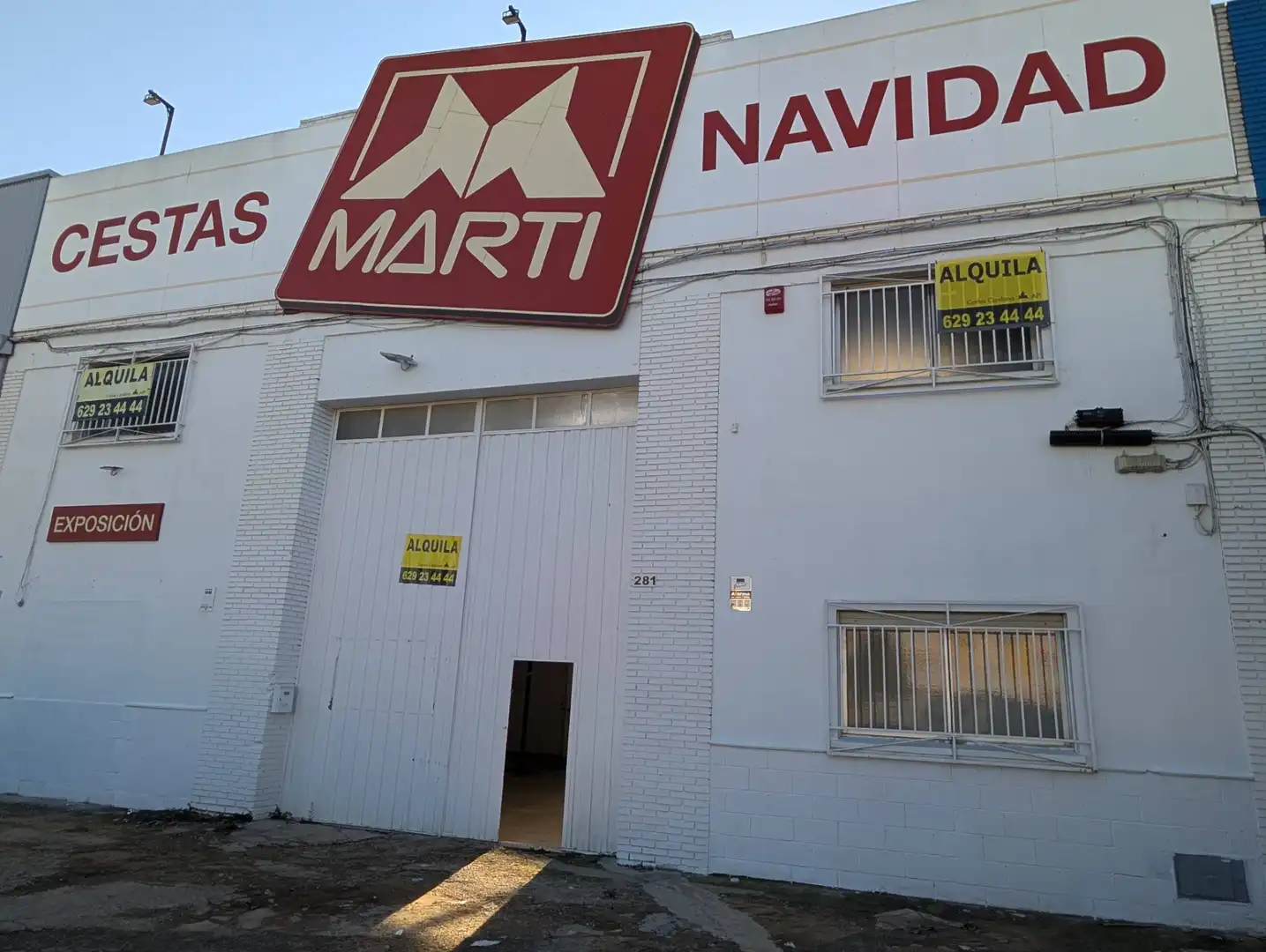 Industrial building to rent in Avinguda Comarques del País Valencià 173