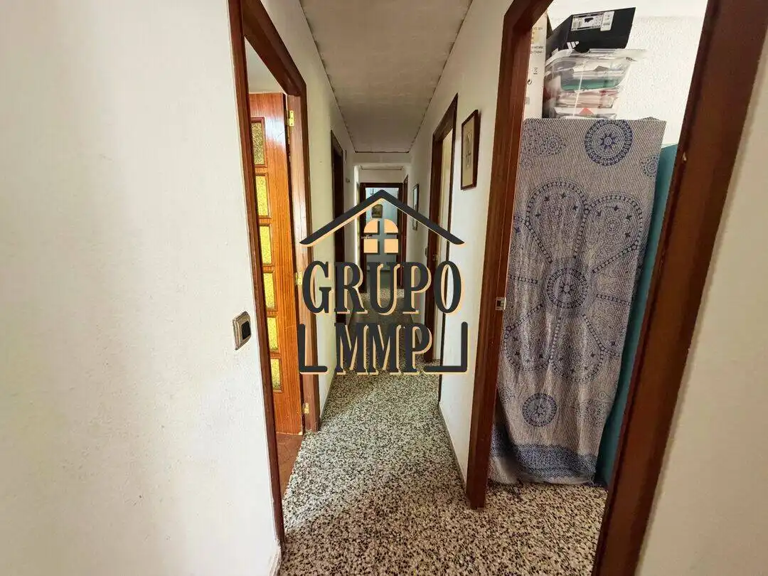 Piso en venta en Castellón de la Plana / Castelló de la Plana con Aire acondicionado, Calefacción y Amueblado