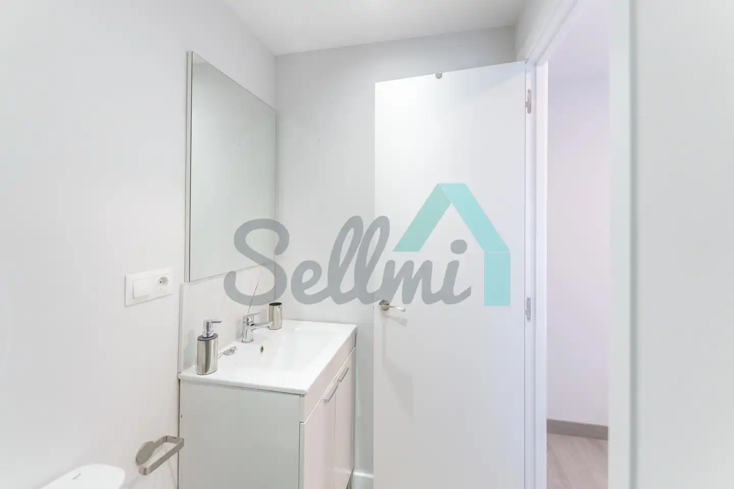 Bathroom of Flat for share in Oviedo   with Heating, Furnished and Internet