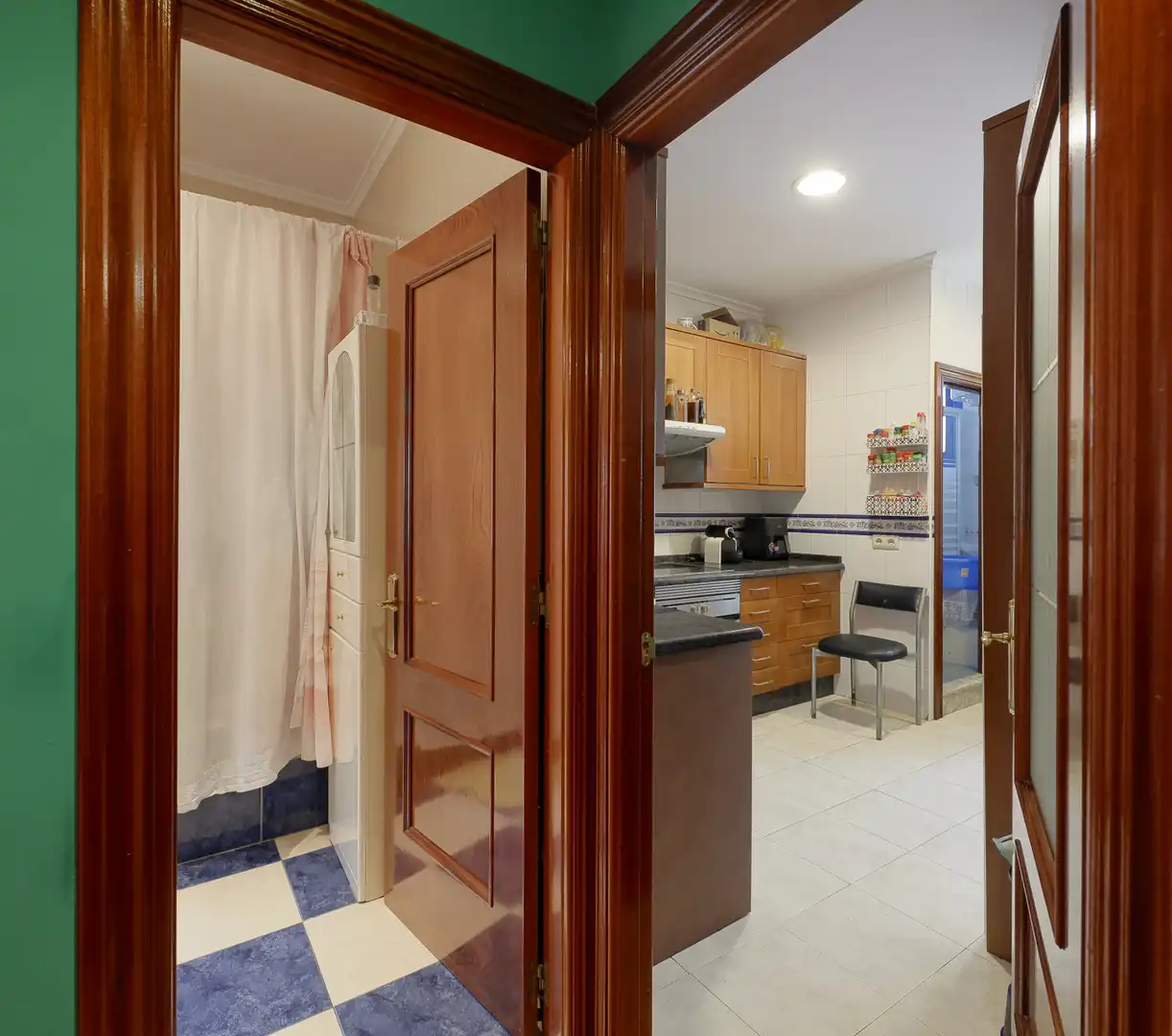 Cocina de Piso en venta en Oviedo  con Calefacción