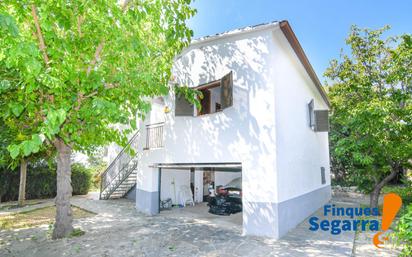 Vista exterior de Casa o xalet en venda en Bellvei amb Jardí privat, Terrassa i Traster