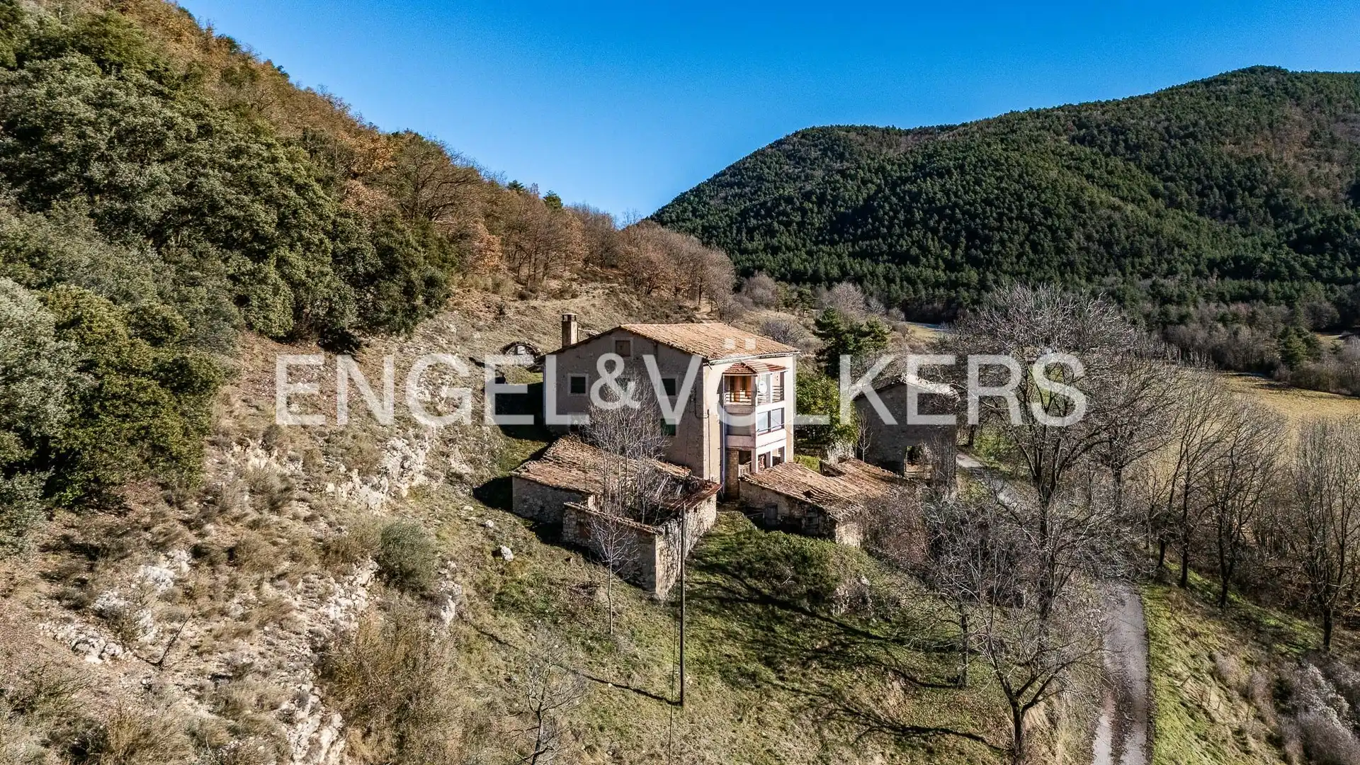 Vista exterior de Finca rústica en venta en Sant Julià de Cerdanyola con Calefacción, Jardín privado y Balcón
