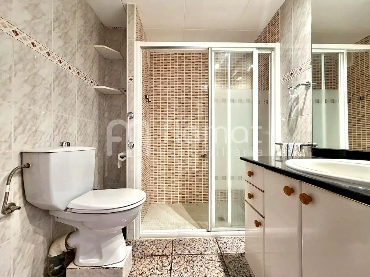 Baño de Piso en venta en Pineda de Mar