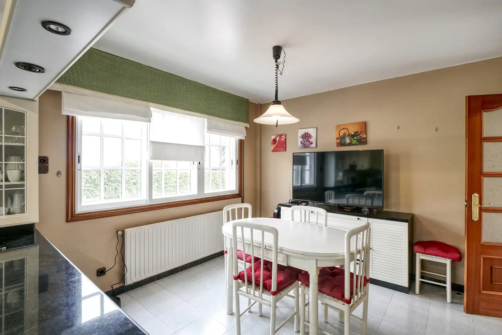 Comedor de Casa o chalet en venta en Culleredo con Calefacción, Jardín privado y Terraza