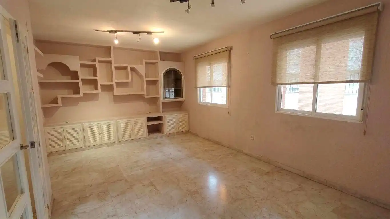 Wohnung zur Miete in Avenida de las Ollerías, Ollerías - San Cayetano