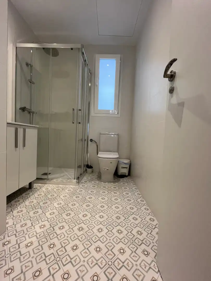 Badezimmer von Wohnung zur Miete in Carabanchel