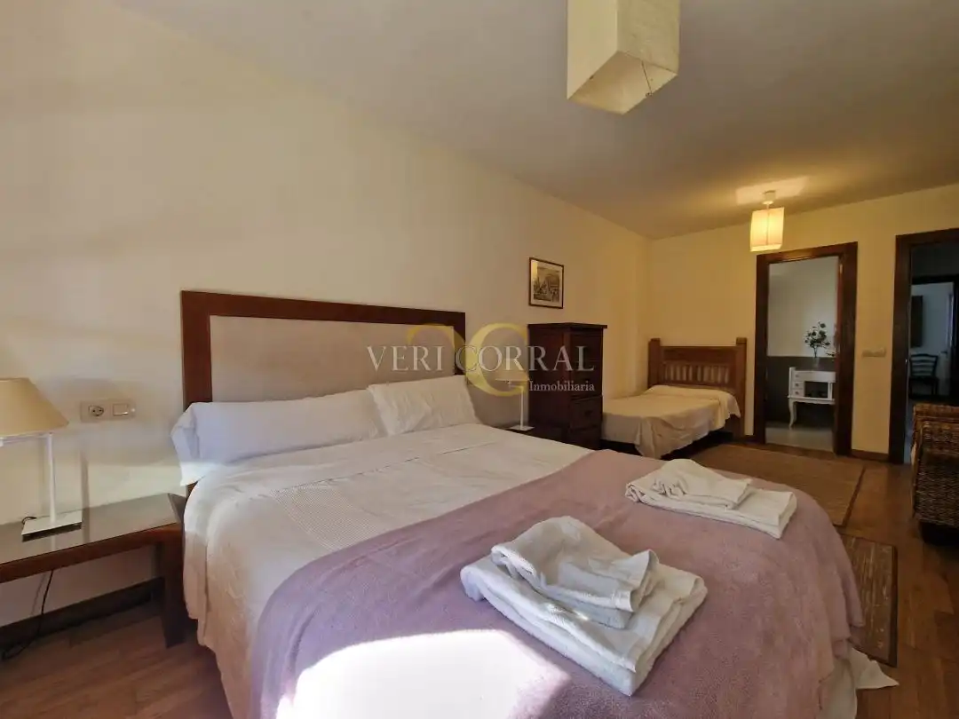 Schlafzimmer von Haus oder Chalet zum Verkauf in Llanes mit Heizung, Privatgarten und Terrasse