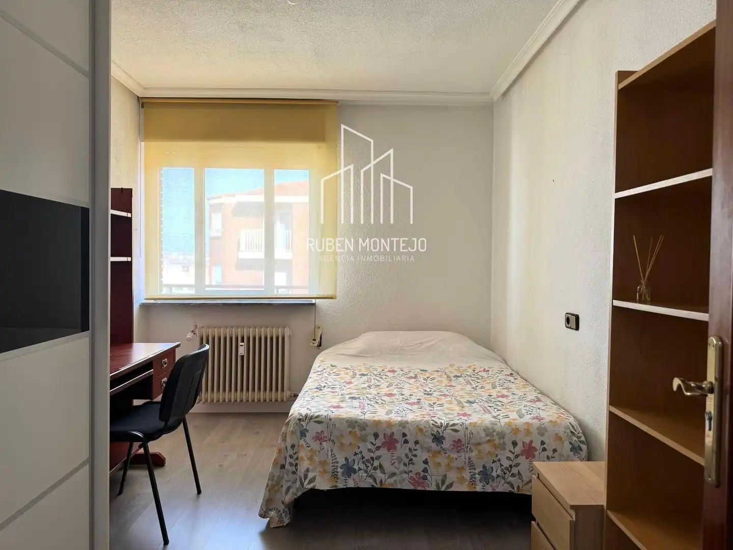 Schlafzimmer von Wohnung zur untervermieten in Salamanca mit Heizung, Terrasse und Möbliert