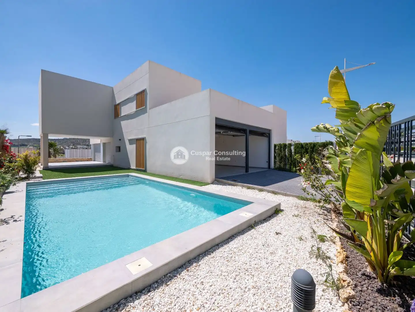 Detached house with pool for sale in N/A
