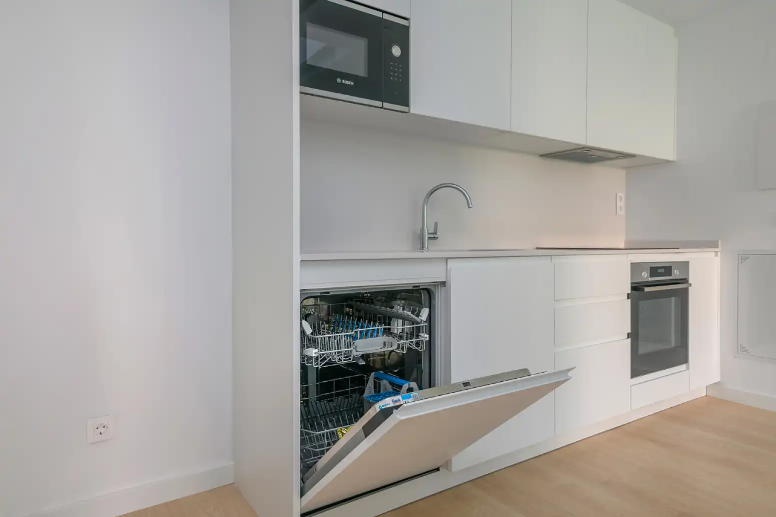 Flat for sale in Cornellà de Llobregat - Carretera ESPLUGUES, La Gavarra