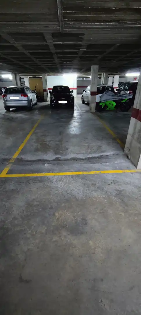 Aparcament de Garatge en venda en Girona