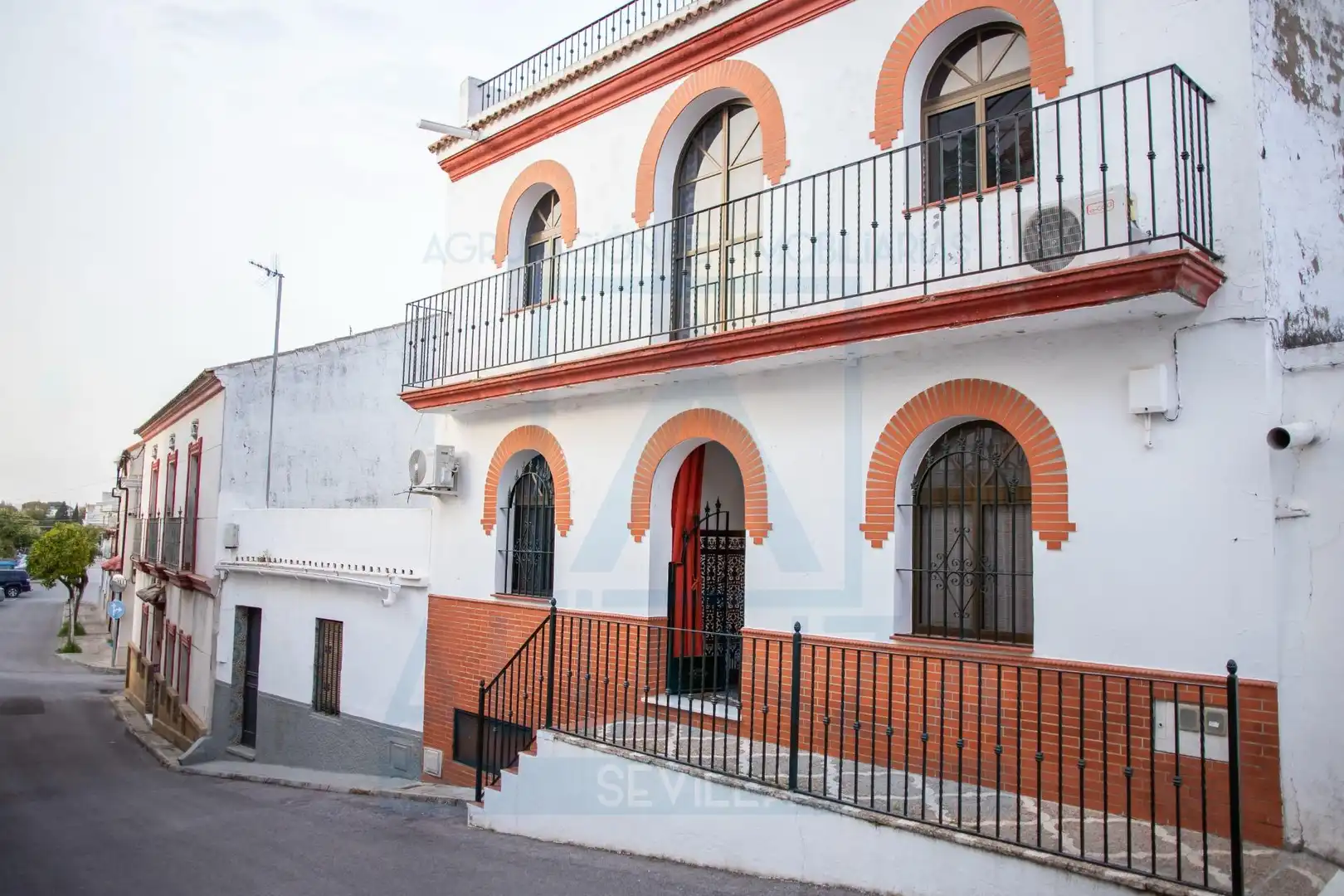 Exterior view of Houses for sale in Santiponce  with Air Conditioner, Terrace and Balcony
