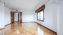 Living room of Flat to rent in  Madrid Capital  with Air Conditioner and Terrace