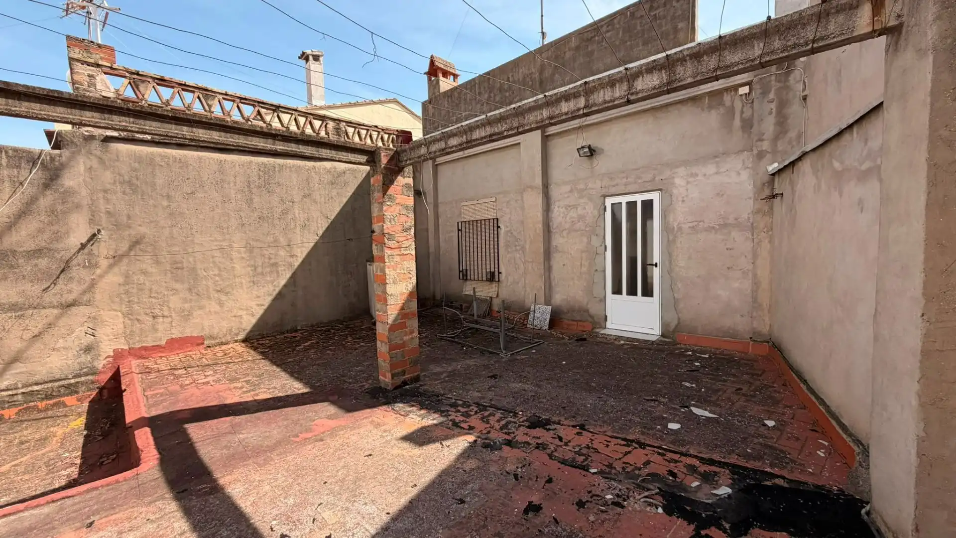 Exterior view of Houses for sale in Alberic  with Heating, Private garden and Storage room