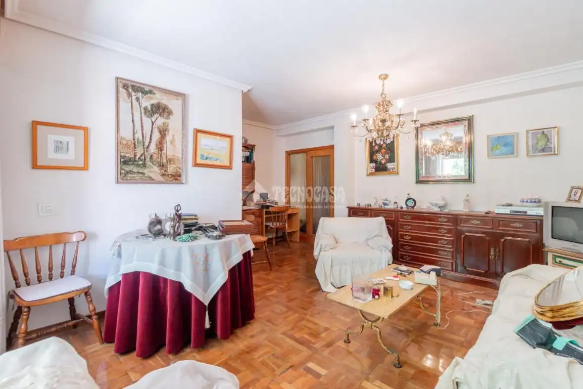Sala de estar de Piso en venta en Madrid con Calefacción, Parquet y Terraza