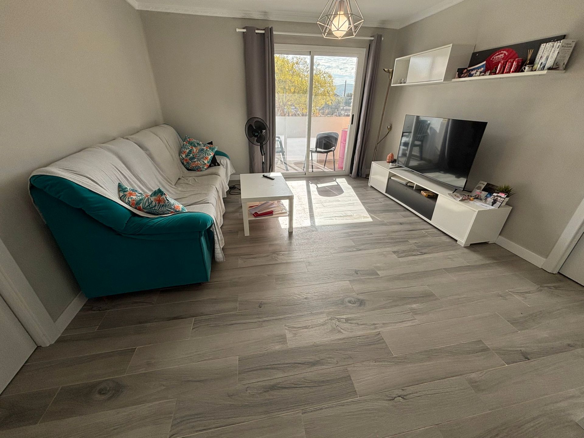 Sala d'estar de Pis en venda en Antequera amb Terrassa, Moblat i Forn