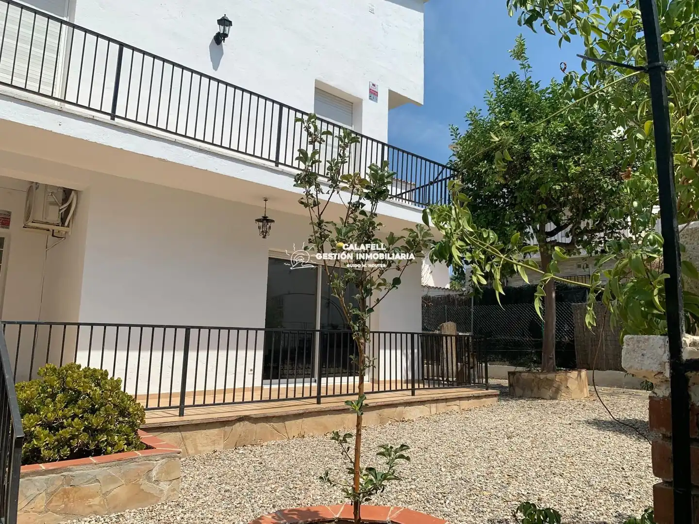 Semi-detached house with garden for sale in Xile