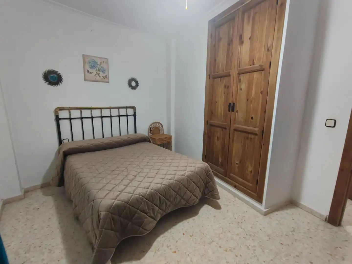 Dormitori de Finca rústica en venda en Guadix amb Moblat, Forn i Piscina comunitària