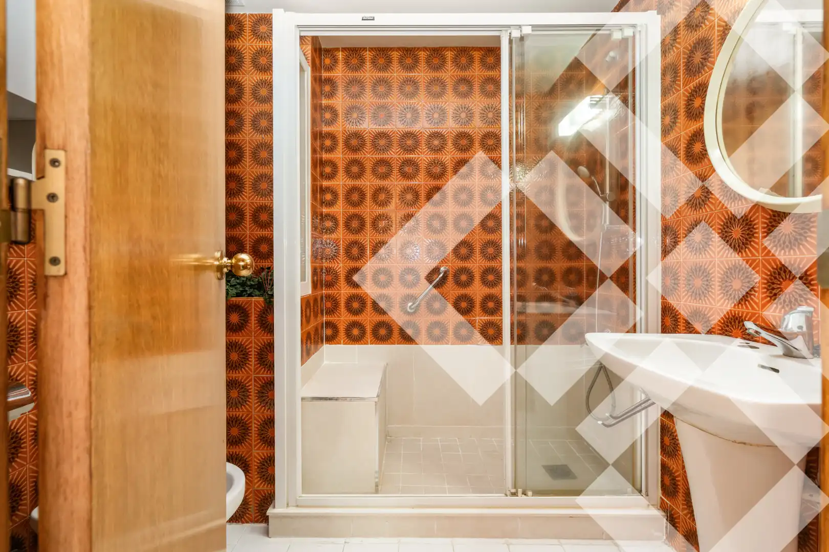 Bathroom of Flat for sale in Barcelona  with Air Conditioner, Terrace and Oven