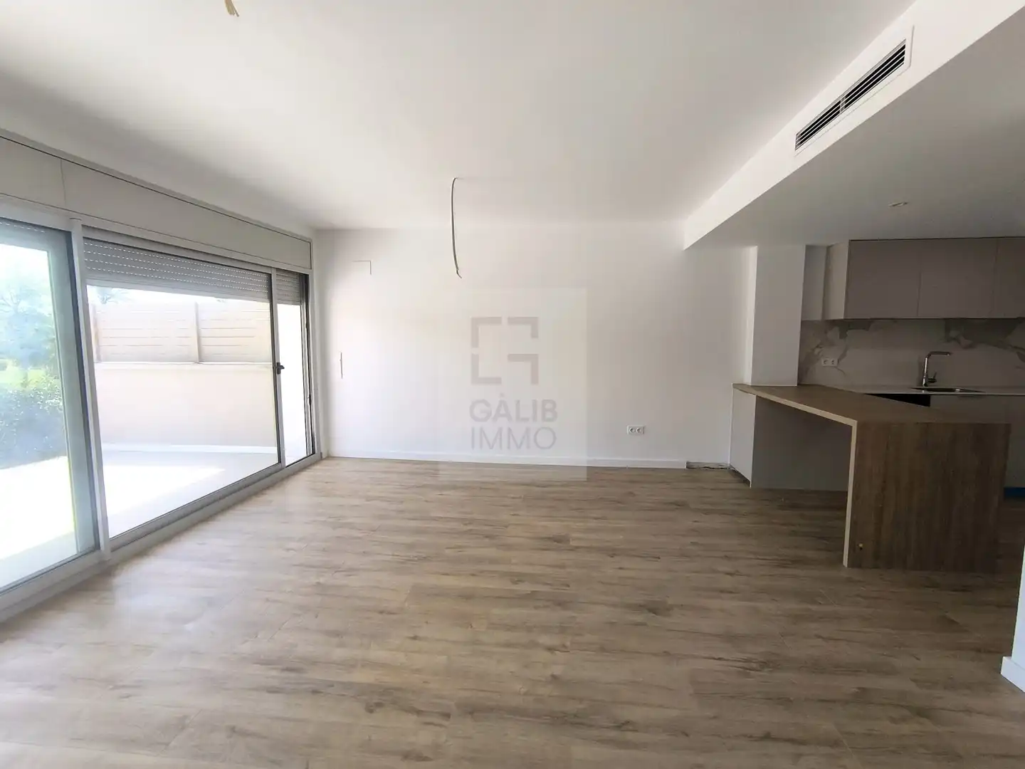 Vista exterior de Planta baixa en venda en Figueres amb Aire condicionat, Terrassa i Traster