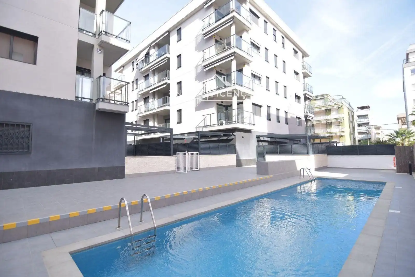 Schwimmbecken von Wohnung zur Miete in Calafell mit Klimaanlage, Heizung und Terrasse