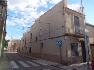 Casa con balcone in vendita a Centro