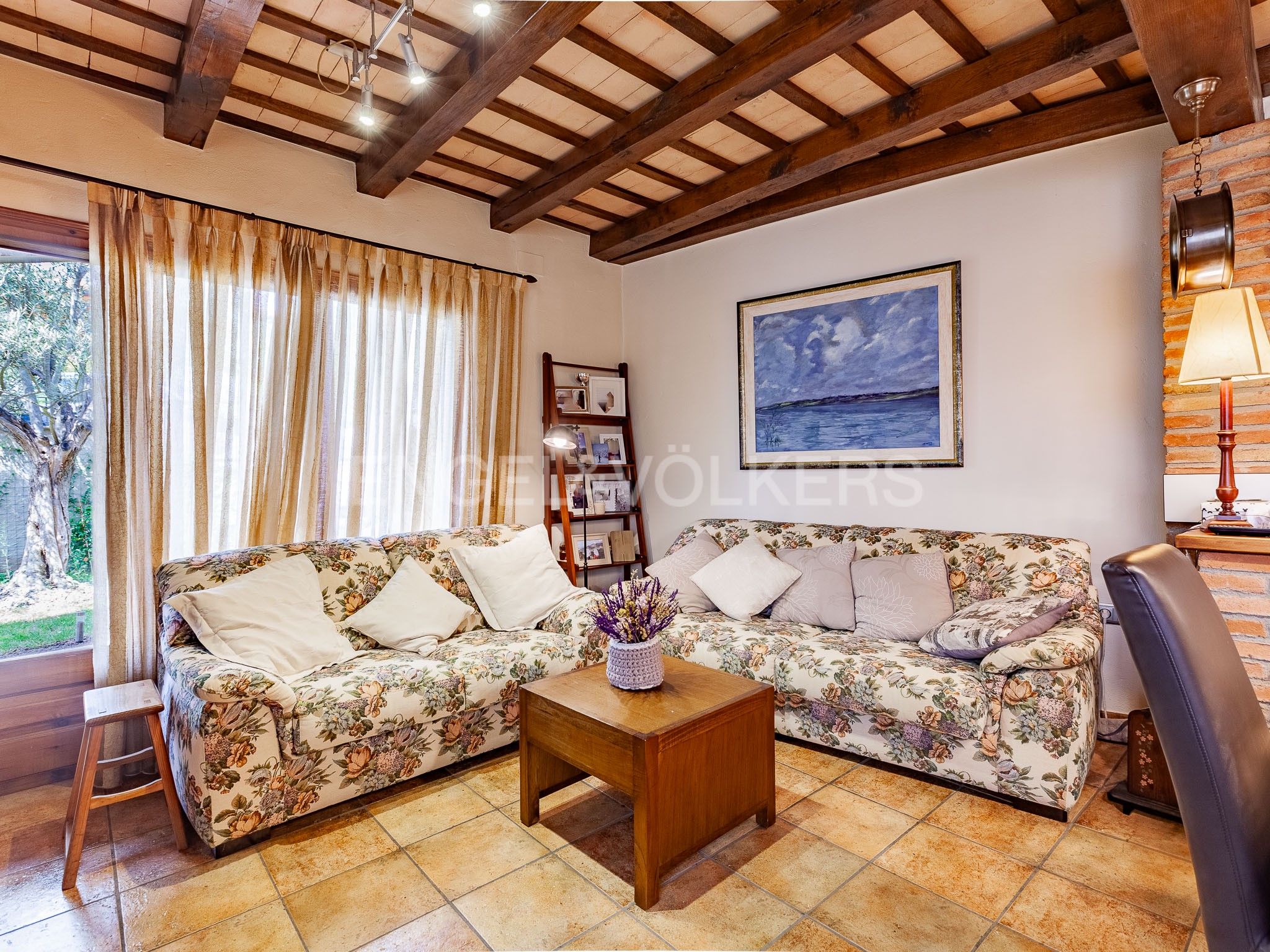 Sala d'estar de Casa o xalet en venda en Collsuspina amb Calefacció, Jardí privat i Balcó