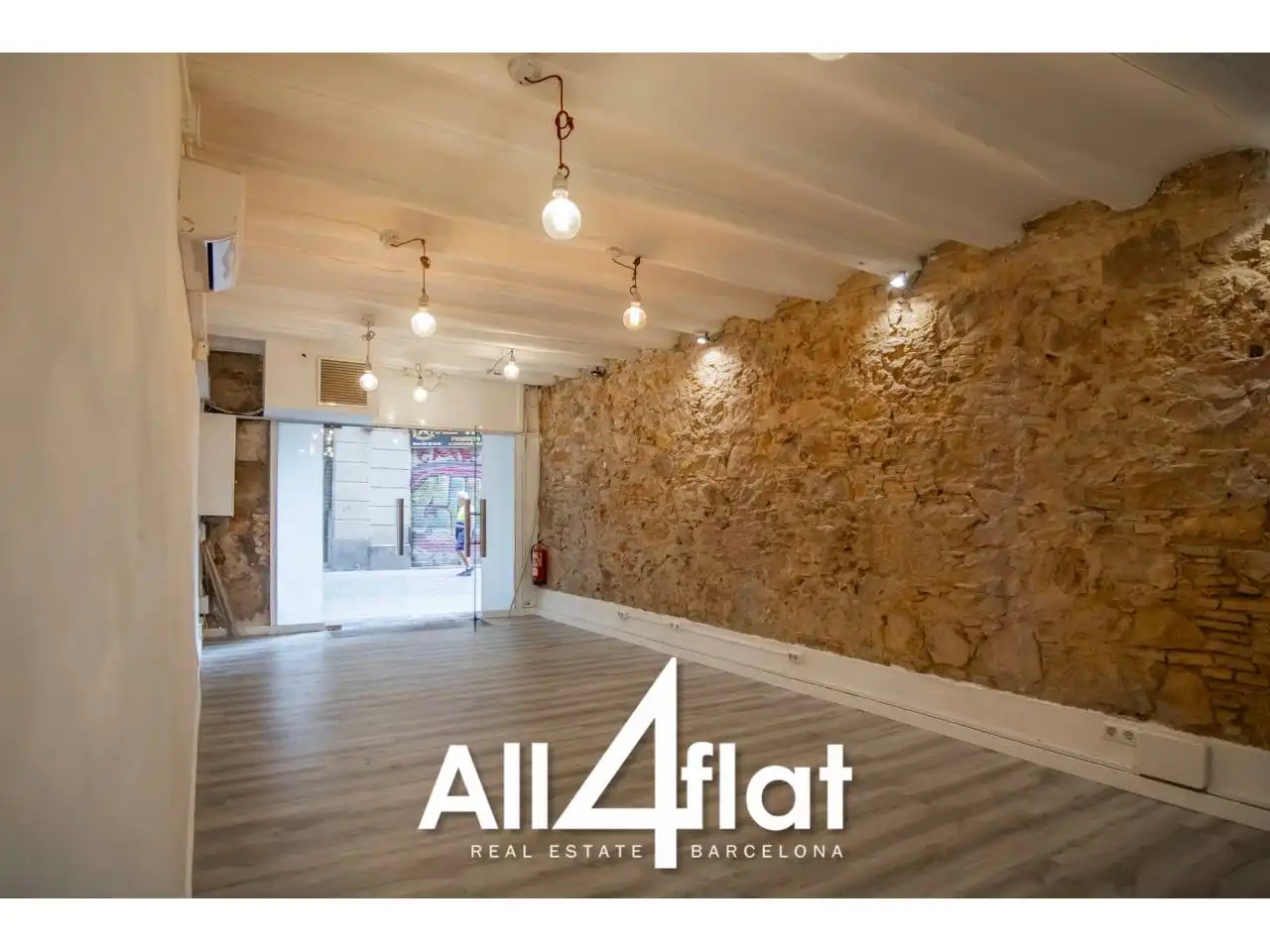 Business premises for sale in Calle Lluna, imagen 13