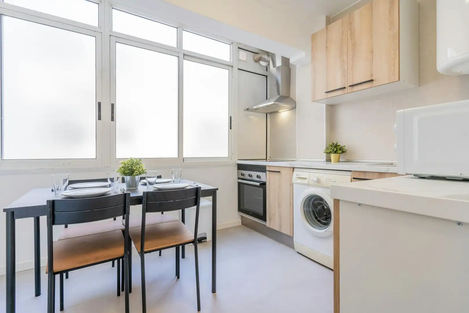 Cocina de Piso para compartir en Valencia con Amueblado, Lavadora y TV