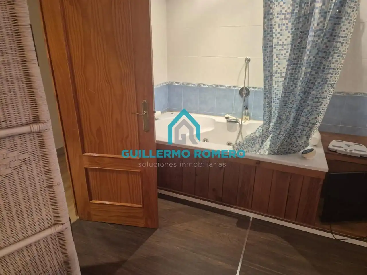 Baño de Piso en venta en La Puebla del Río con Terraza