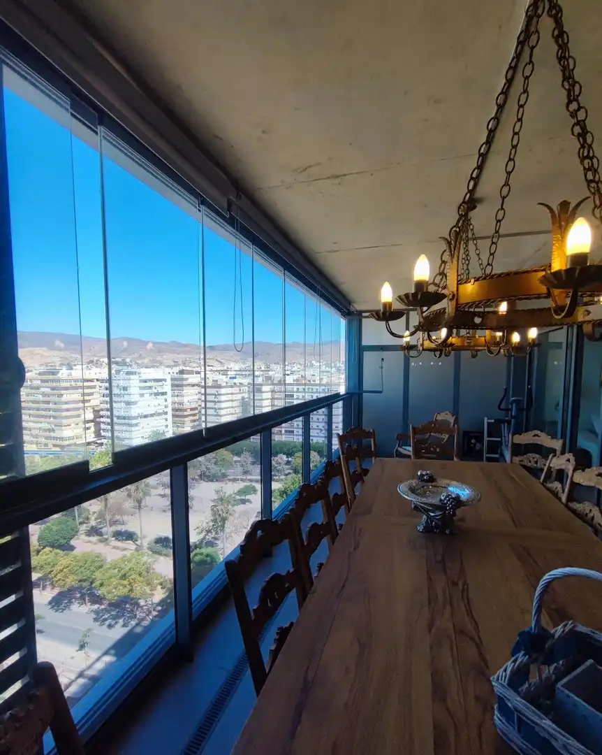 Terraza de Piso de alquiler en Almería con Aire acondicionado, Calefacción y Jardín privado