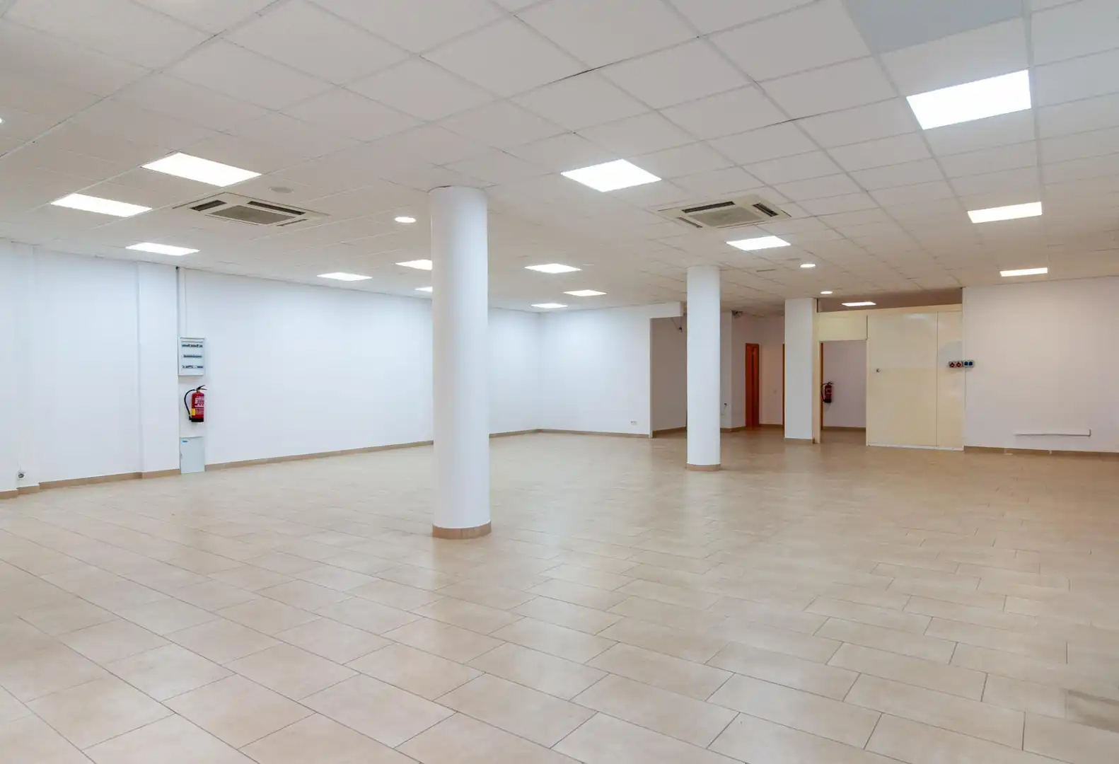 Local comercial de lloguer a Carrer La Granada