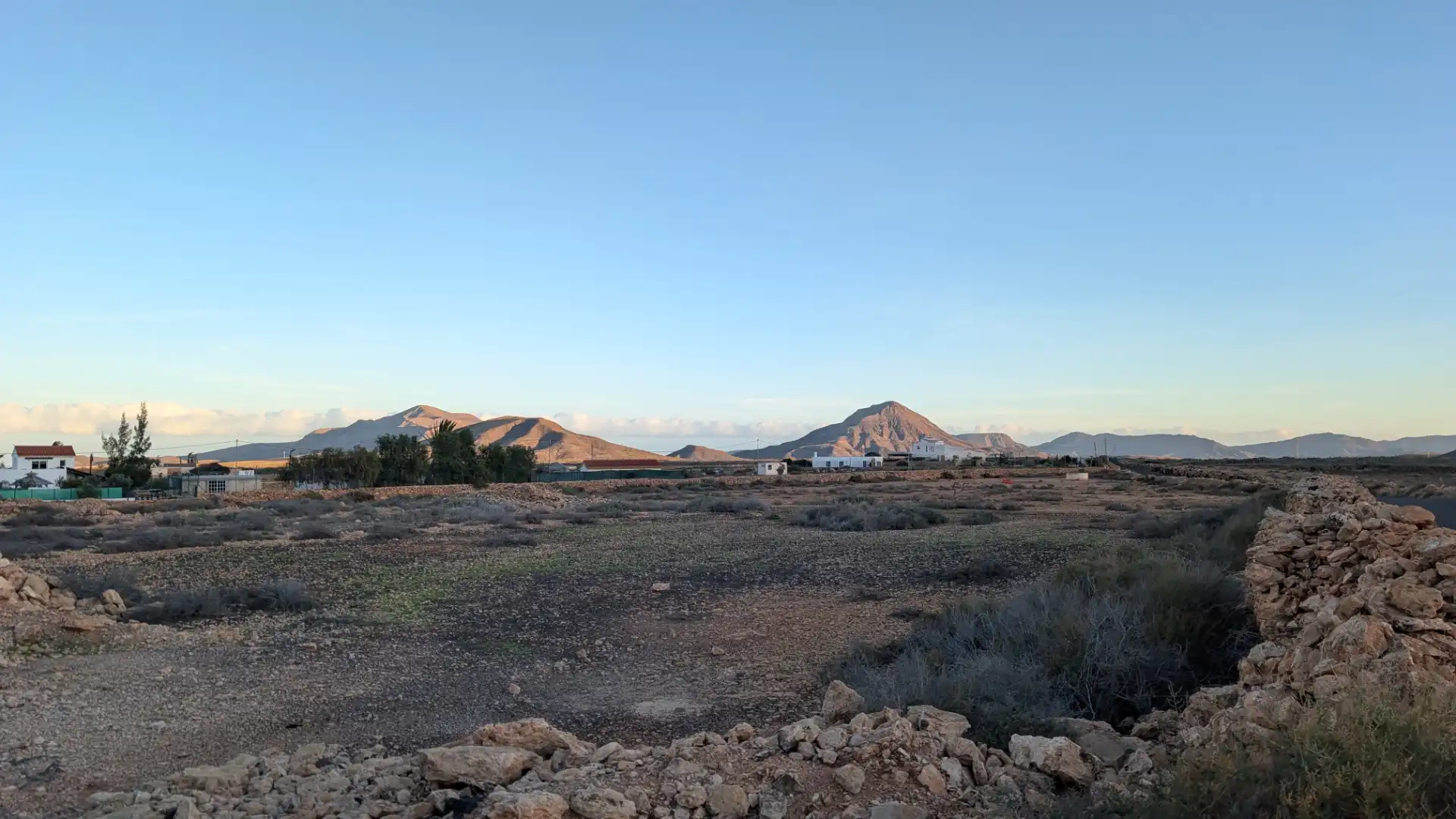 Vista exterior de Residencial en venda en Antigua