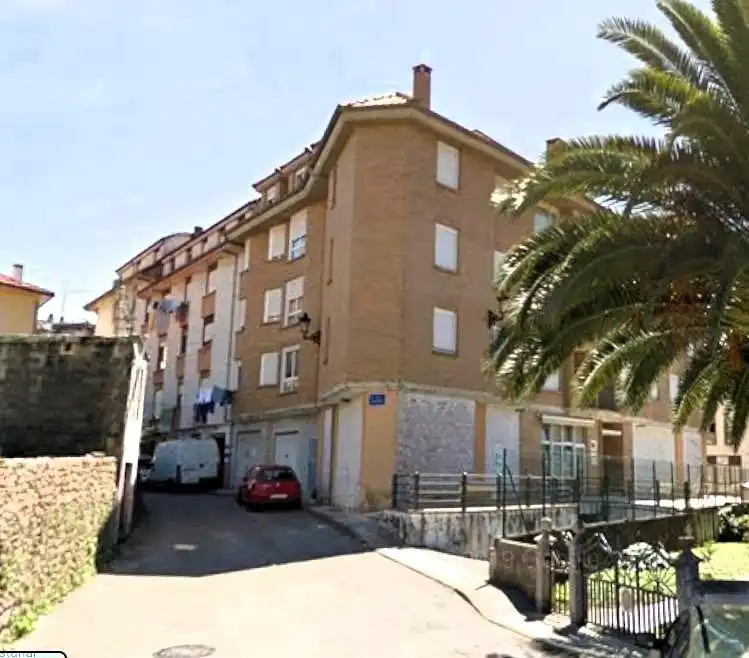 Vista exterior de Local de alquiler en Selaya