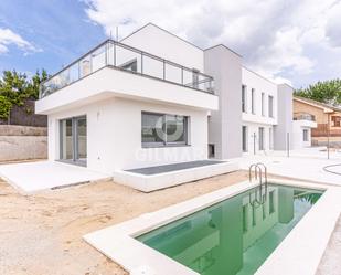 Exterior view of Single-family semi-detached for sale in Torrelodones  with Swimming Pool