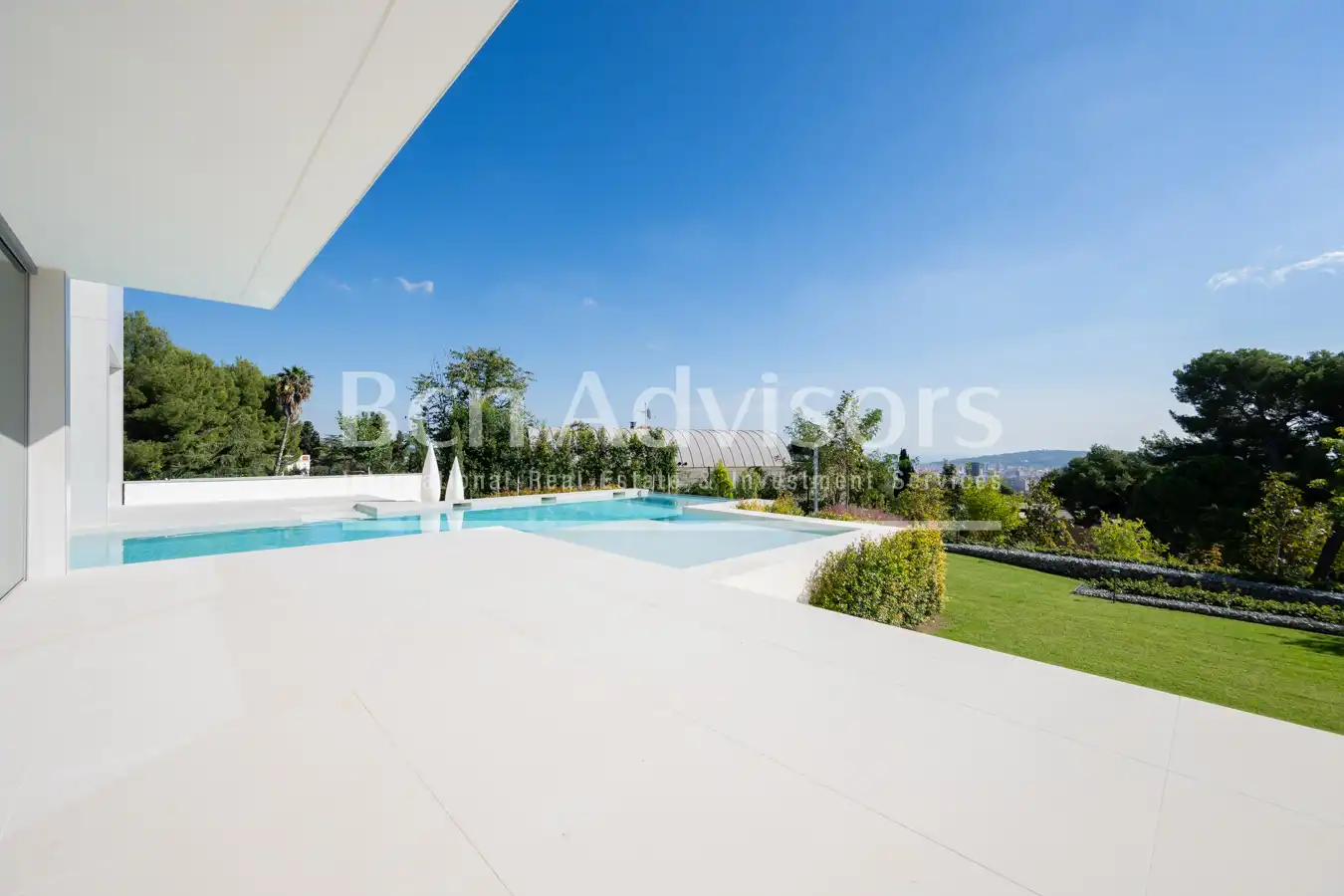 Jardín de Casa o chalet en venta en Barcelona con Aire acondicionado, Calefacción y Jardín privado