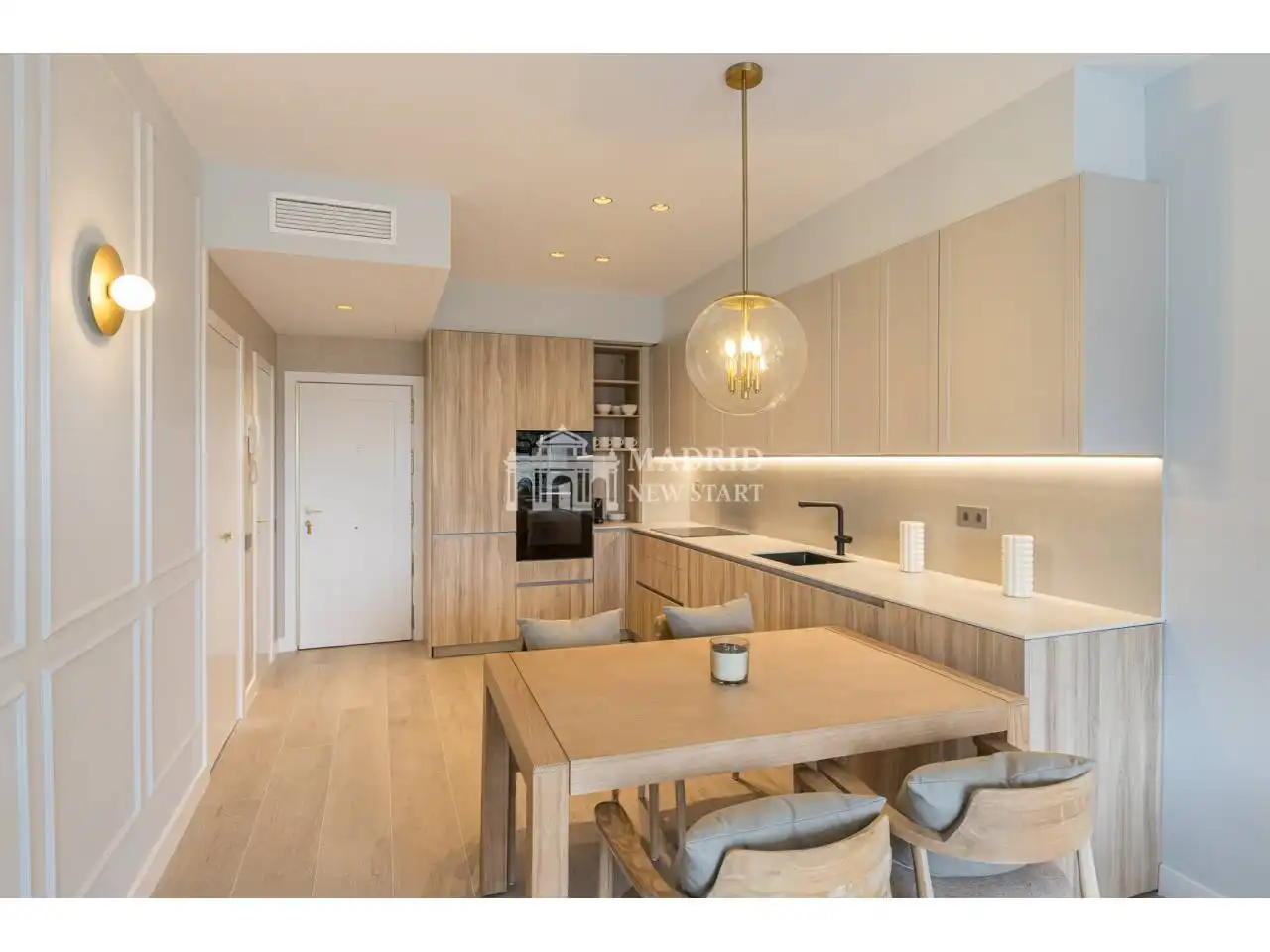 Kitchen of Flat for rent in Madrid  with Air Conditioner, Heating and Terrace