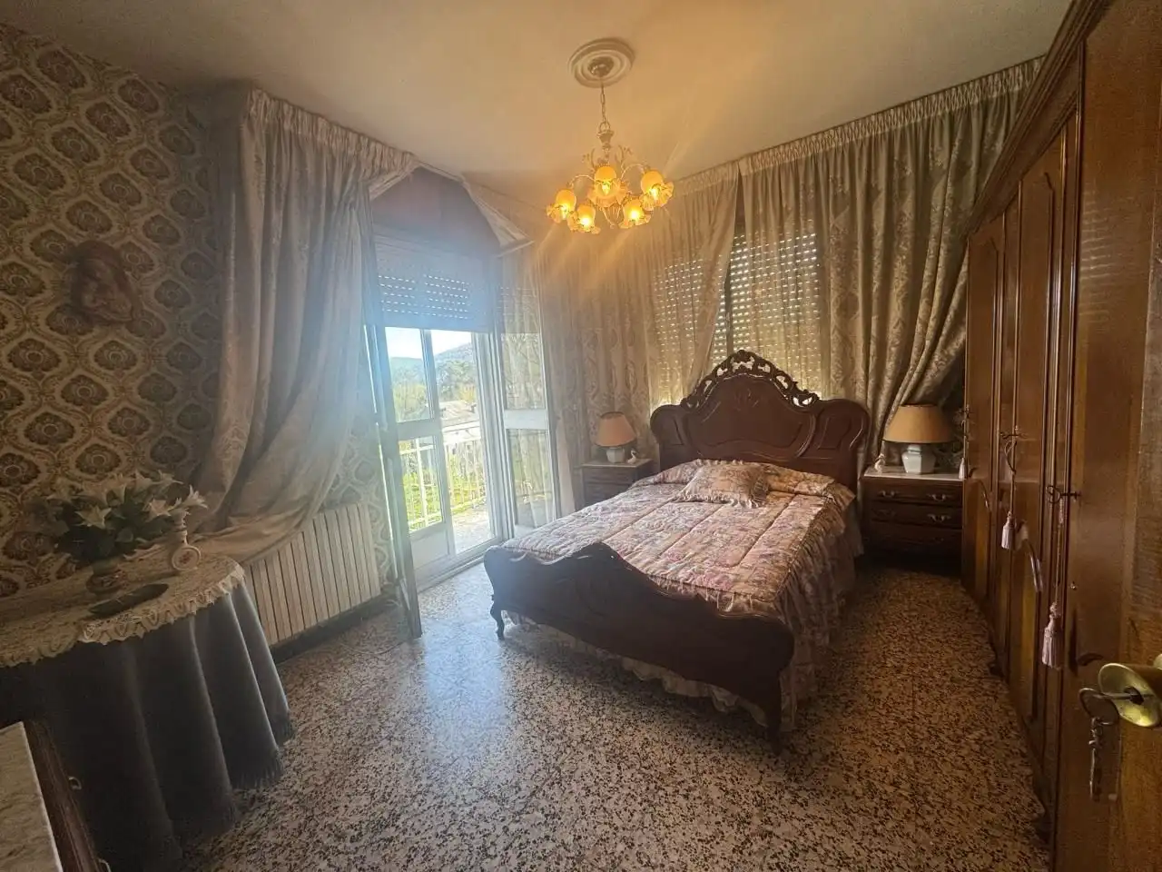 Bedroom of Houses for sale in Ourense Capital   with Heating, Terrace and Furnished