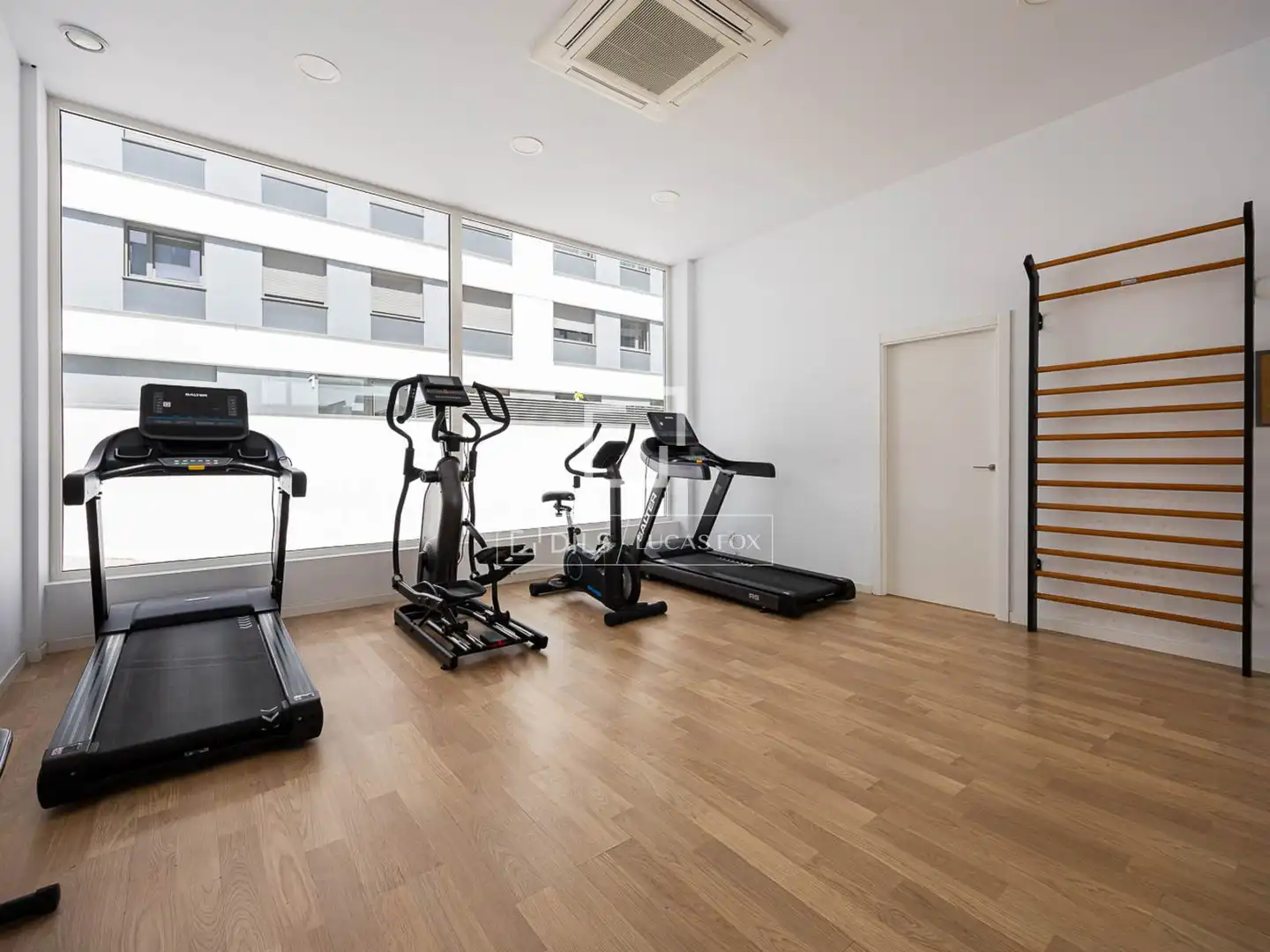 Piso en venta en Barcelona con Aire acondicionado, Parquet y Terraza