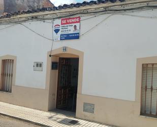 Vista exterior de Casa o xalet en venda en Puebla de Obando amb Terrassa i Balcó