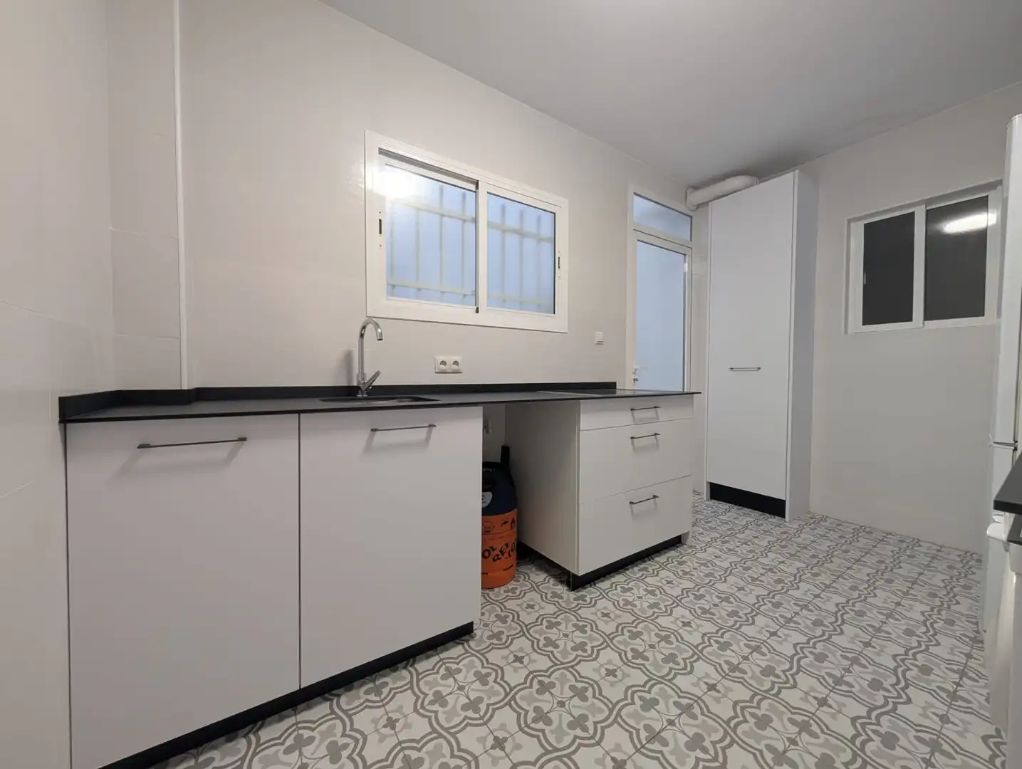 Cocina de Piso en venta en Huelva con Aire acondicionado