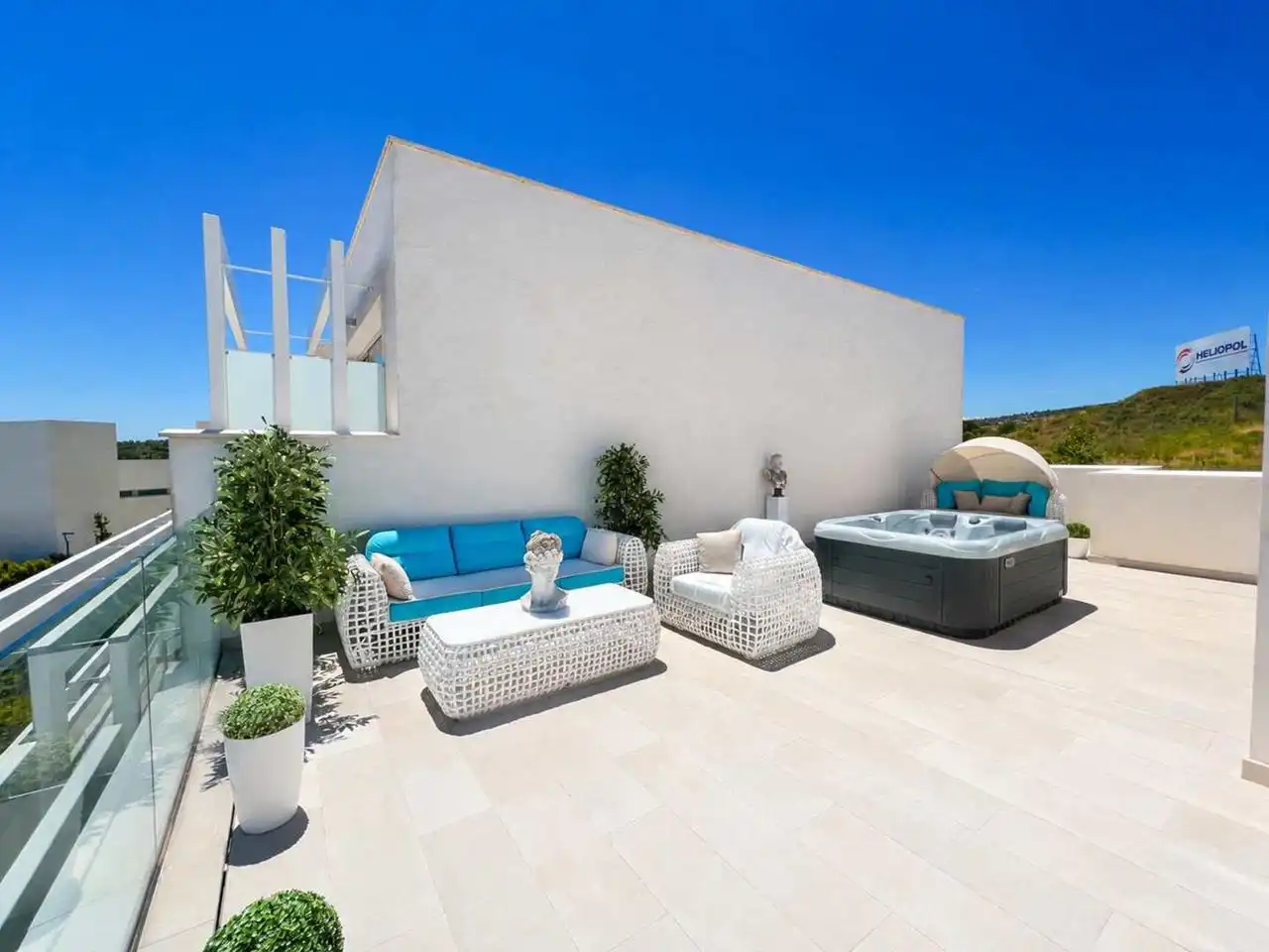 Terrassa de Casa adosada en venda en Sotogrande amb Aire condicionat, Calefacció i Jardí privat