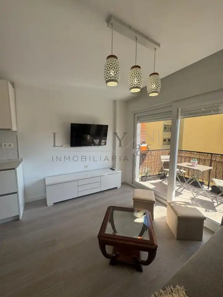Wohnzimmer von Wohnung zur Miete in Torremolinos mit Klimaanlage, Heizung und Terrasse