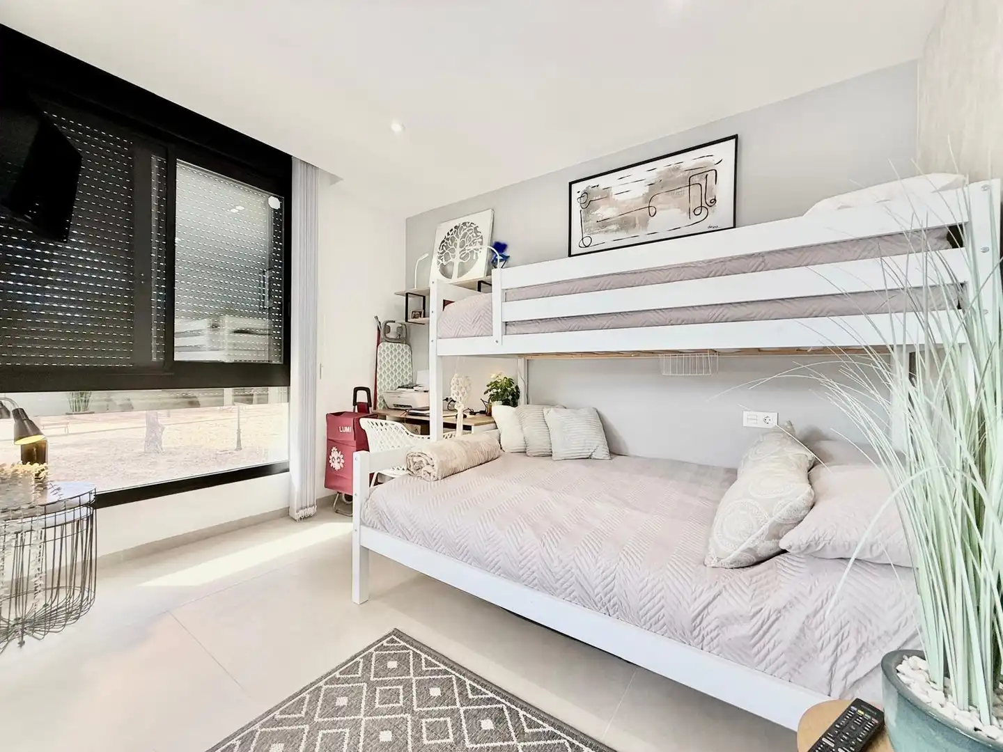 Schlafzimmer von Dachboden zum Verkauf in San Pedro del Pinatar mit Klimaanlage, Heizung und Privatgarten