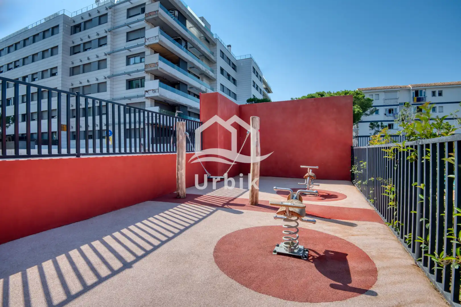 Terraza de Piso en venta en Castell d'Aro, Platja d'Aro i s'Agaró con Aire acondicionado, Jardín privado y Terraza