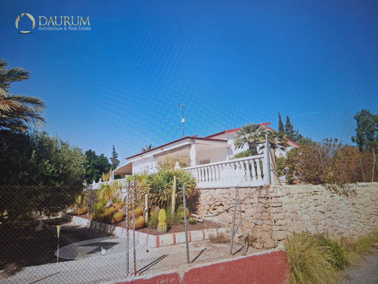 Vista exterior de Casa o xalet en venda en Elche / Elx amb Calefacció, Piscina i Moblat